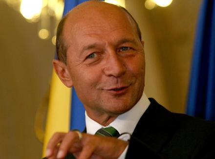 Băsescu: "Statul nu este responsabil pentru fiecare cetăţean. Acela este comunismul"